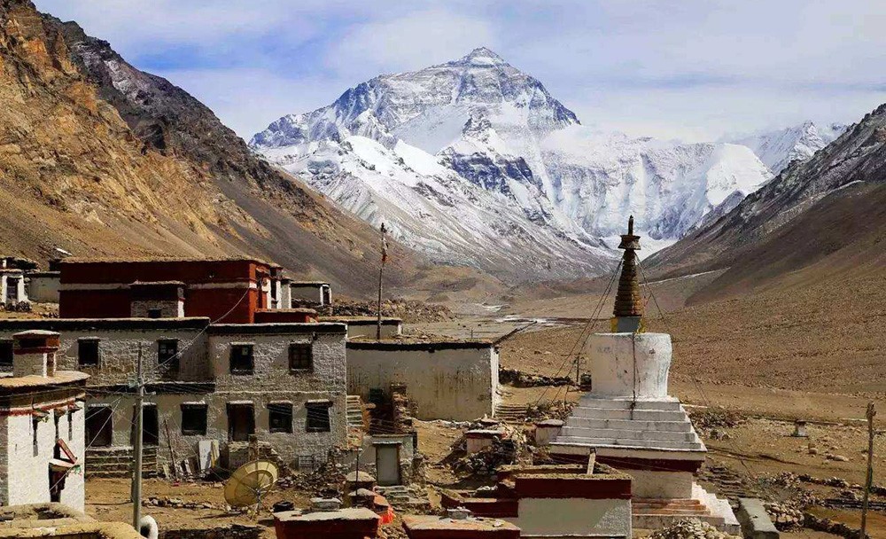 Rongbuk Kloster und Mount Everest Basislager