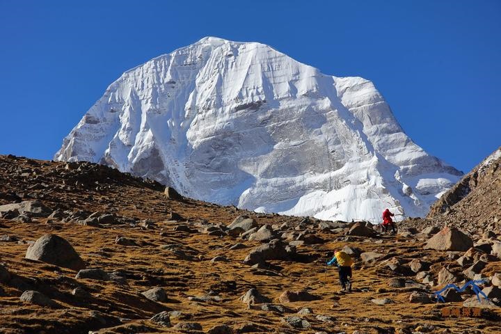 Die Mount Kailash Nordwand. Schönen Blick vom Drirapuk am ersten Tag der Kailash Umrundung. Die Mount Kailash Nordwand. Schönen Blick vom Drirapuk am ersten Tag der Kailash Umrundung.