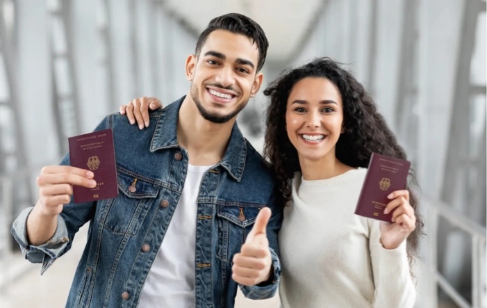 Man benötigt ein gültiges Reisepass für Tibet Reisen, das mindestens noch 6 Monate gültig ist nach der Reise. Man benötigt ein gültiges Reisepass für Tibet Reisen, das mindestens noch 6 Monate gültig ist nach der Reise.