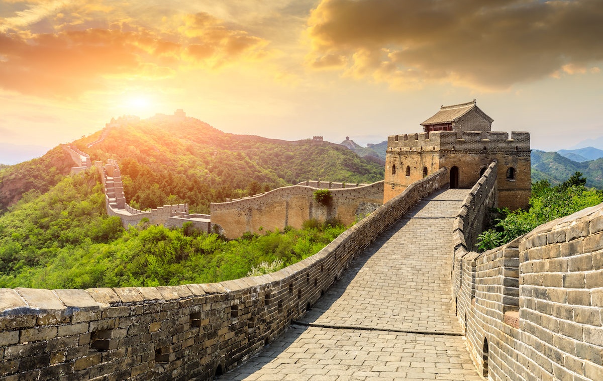 Die Chinesische Mauer in Beijing, der Ausgangspunkt der Tibet-Bahn. Die Chinesische Mauer in Beijing, der Ausgangspunkt der Tibet-Bahn.