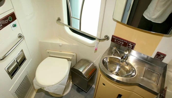 Toilette am Bord der Tibet Bahn Toilette am Bord der Tibet Bahn