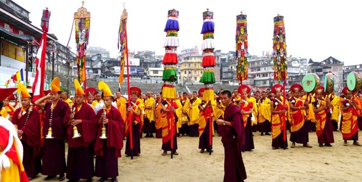 Das Saga Dawa Festival Lhasa Das Saga Dawa Festival Lhasa