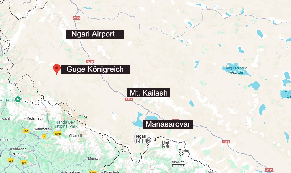 Der Manasarovar See liegt unweit vom Kailash im Bezirk Ngari. Der Manasarovar See liegt unweit vom Kailash im Bezirk Ngari.